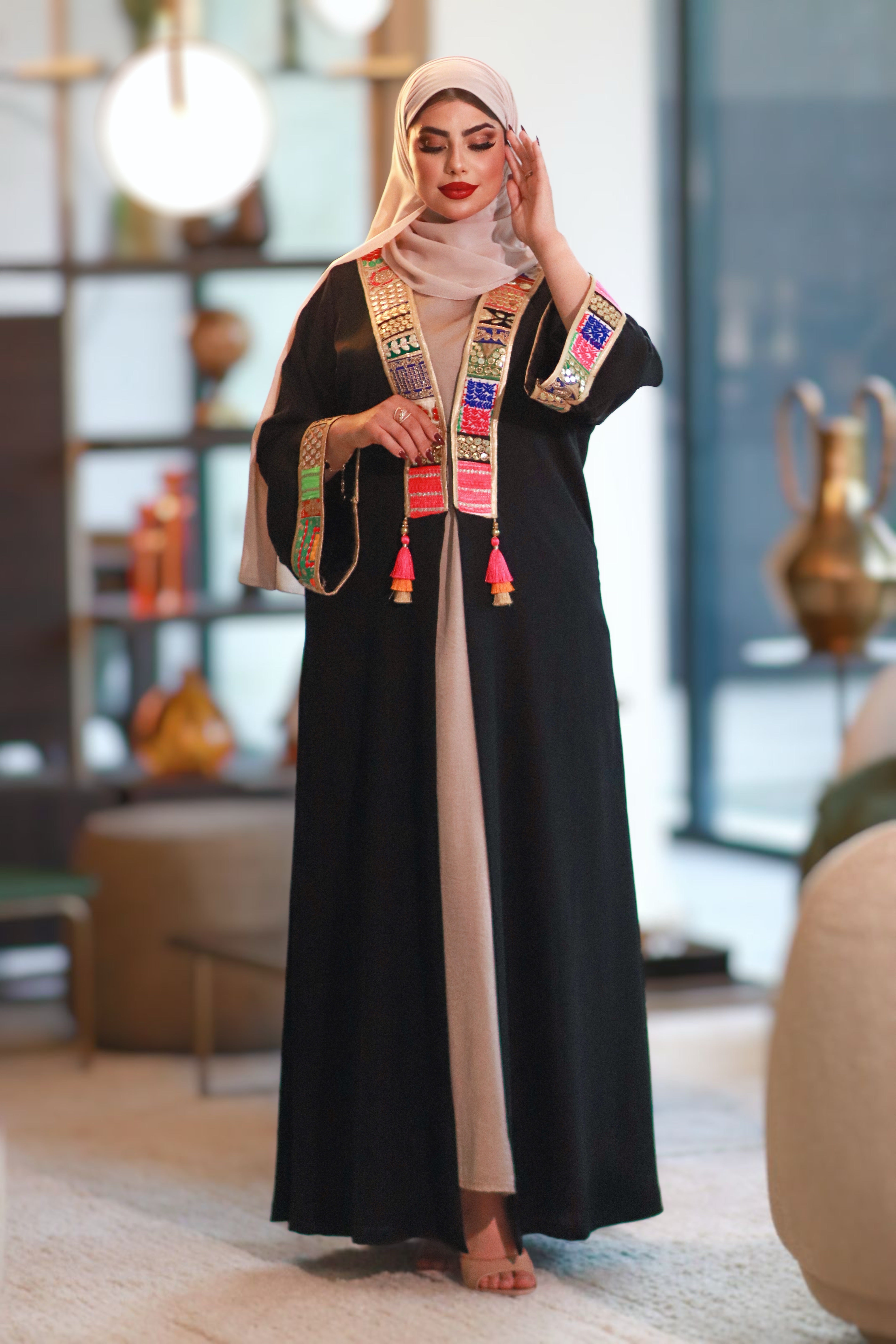 Abaya Tasnime